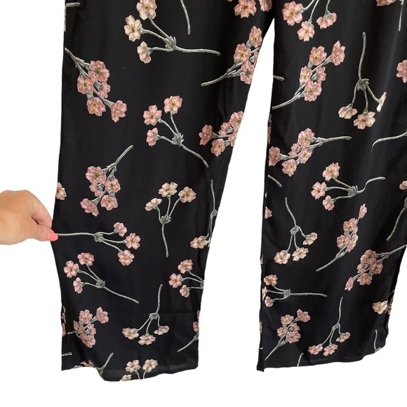 NWT Flynn Skye Parker Pant in Black Cherry Blossom, Size S - Picture 5 of 9